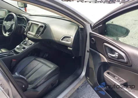 2015 Chrysler 200 C z USA, uszkodzony, nr VIN 1C3CCCCG5FN515400